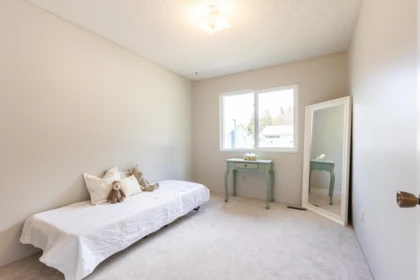Hallway Photo of 1884 Bluff Way, Coquitlam, BC