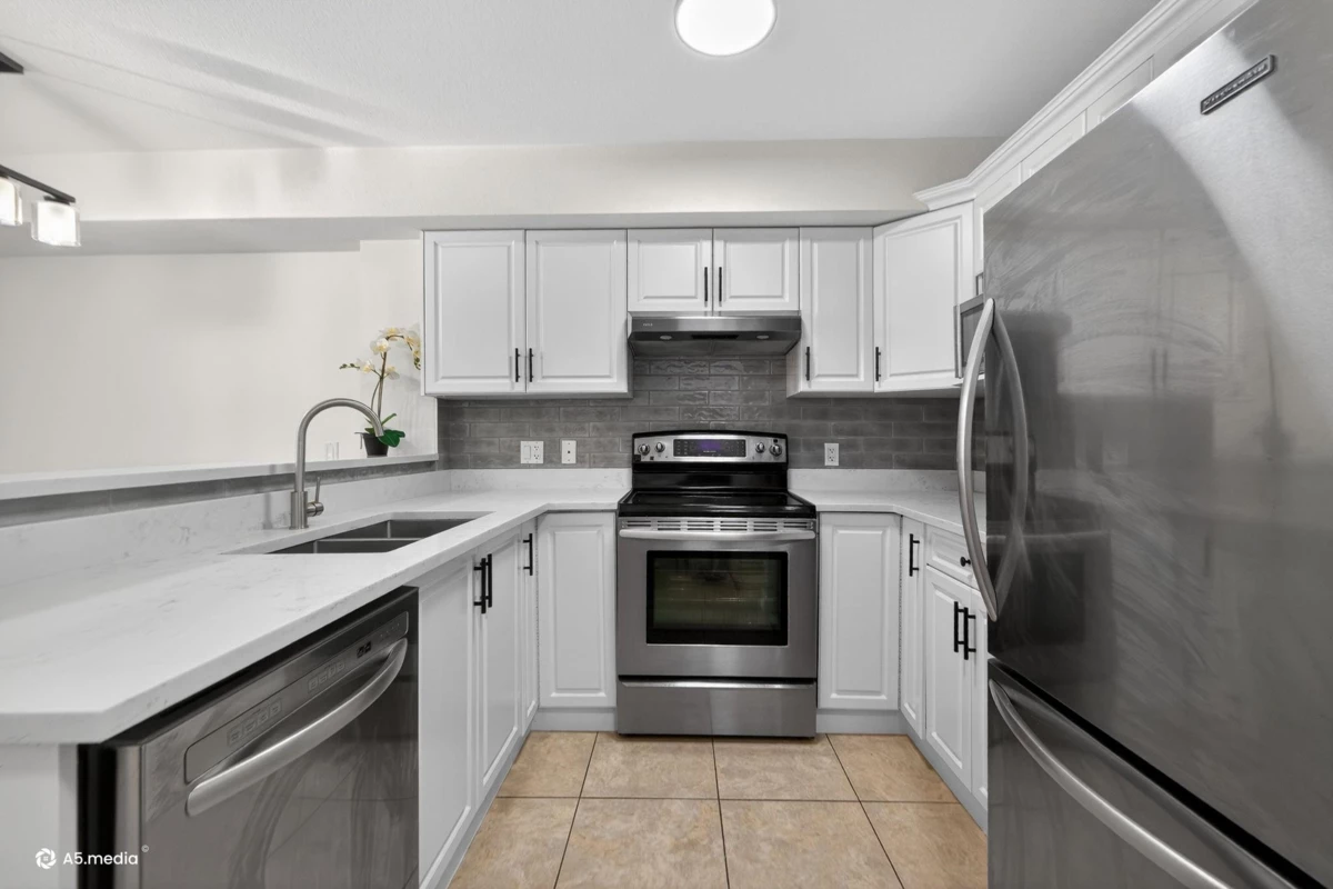 Family Room Photo of 315 6960 120 Street, Surrey, BC