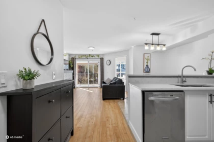 Kitchen Photo of 315 6960 120 Street, Surrey, BC
