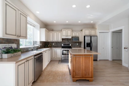 Kitchen Photo of 6935 198a Street, Langley, BC