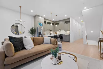 Breakfast Nook Photo of 101 16594 22 Avenue, Surrey, BC