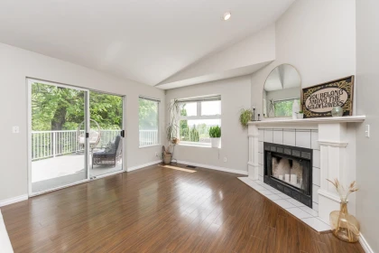 Kitchen Island Photo of 1221 Rochester Avenue, Coquitlam, BC