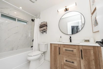 Powder Room Photo of 1221 Rochester Avenue, Coquitlam, BC