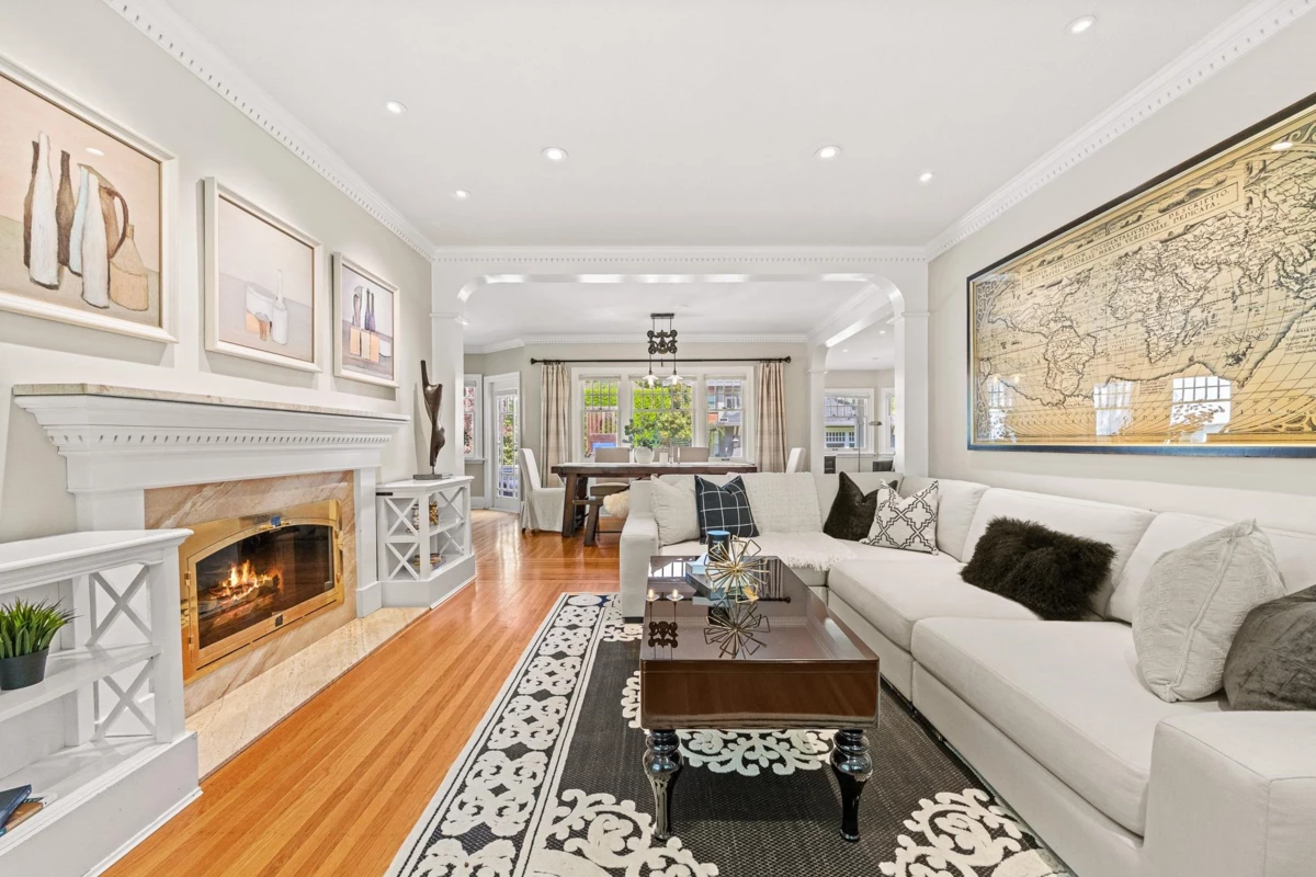 Living Room Photo of 4177 W 15th Avenue, Vancouver, BC