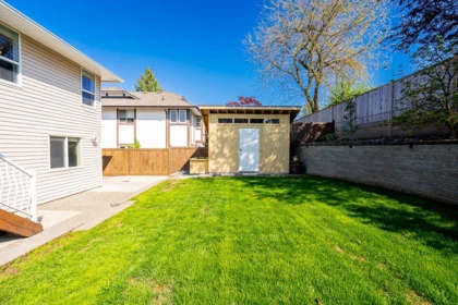 Backyard Photo of 34934 Oakhill Drive, Abbotsford, BC