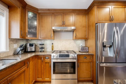 Breakfast Nook Photo of 34934 Oakhill Drive, Abbotsford, BC
