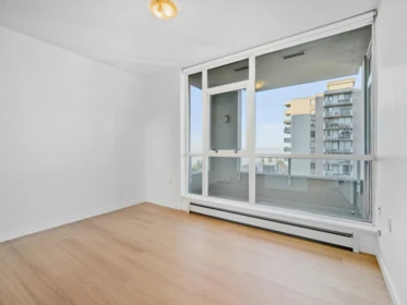 Breakfast Nook Photo of 801 120 W 16 Street, North Vancouver, BC
