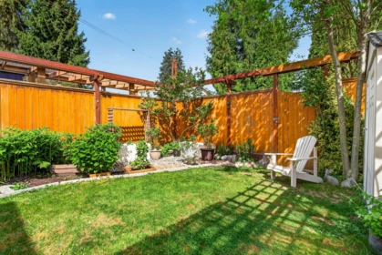 Garden / Landscaping Photo of 891 Pinebrook Place, Coquitlam, BC
