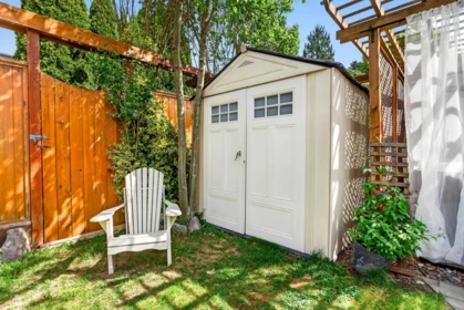 Swimming Pool Photo of 891 Pinebrook Place, Coquitlam, BC