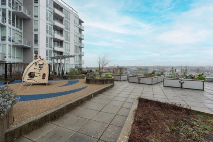 Hot Tub / Spa Photo of 311 1618 Quebec Street, Vancouver, BC