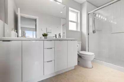 Primary Bathroom Photo of 48 7848 209 Street, Langley, BC