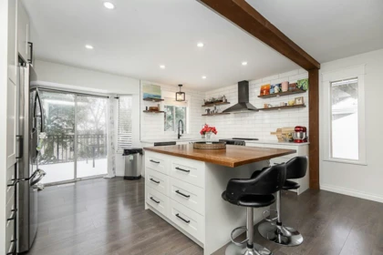 Kitchen Photo of 6074 188 Street, Surrey, BC