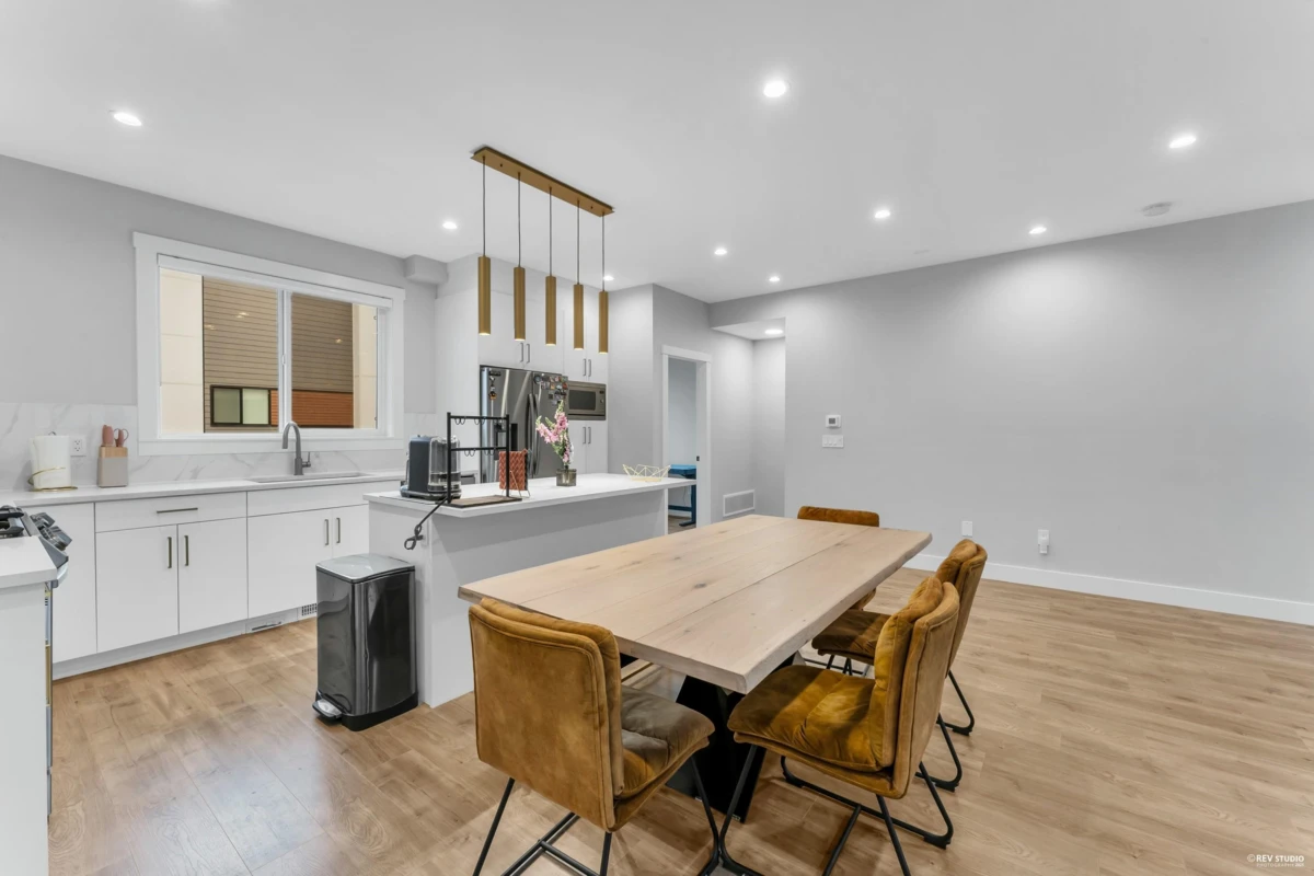 Dining Area Photo of 48 1639 162 Street, Surrey, BC