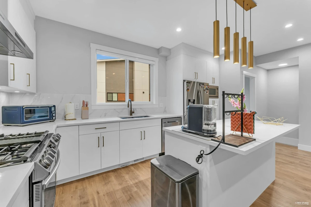 Living Room Photo of 48 1639 162 Street, Surrey, BC