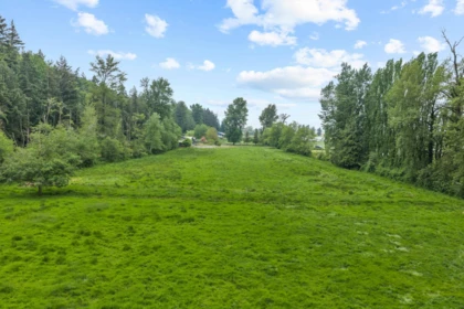 Garden / Landscaping Photo of 3146 Towne Road, Abbotsford, BC