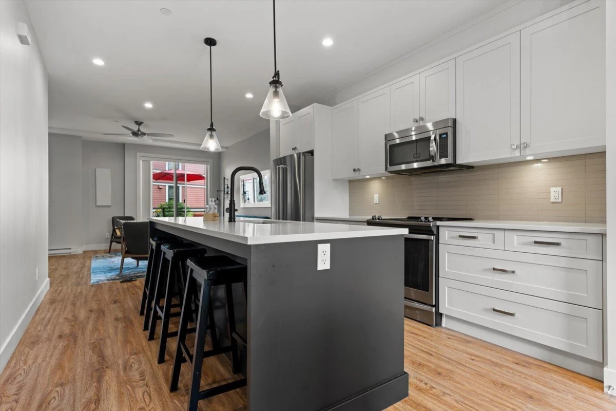 Family Room Photo of 31 45615 Tamihi Way, Chilliwack, BC