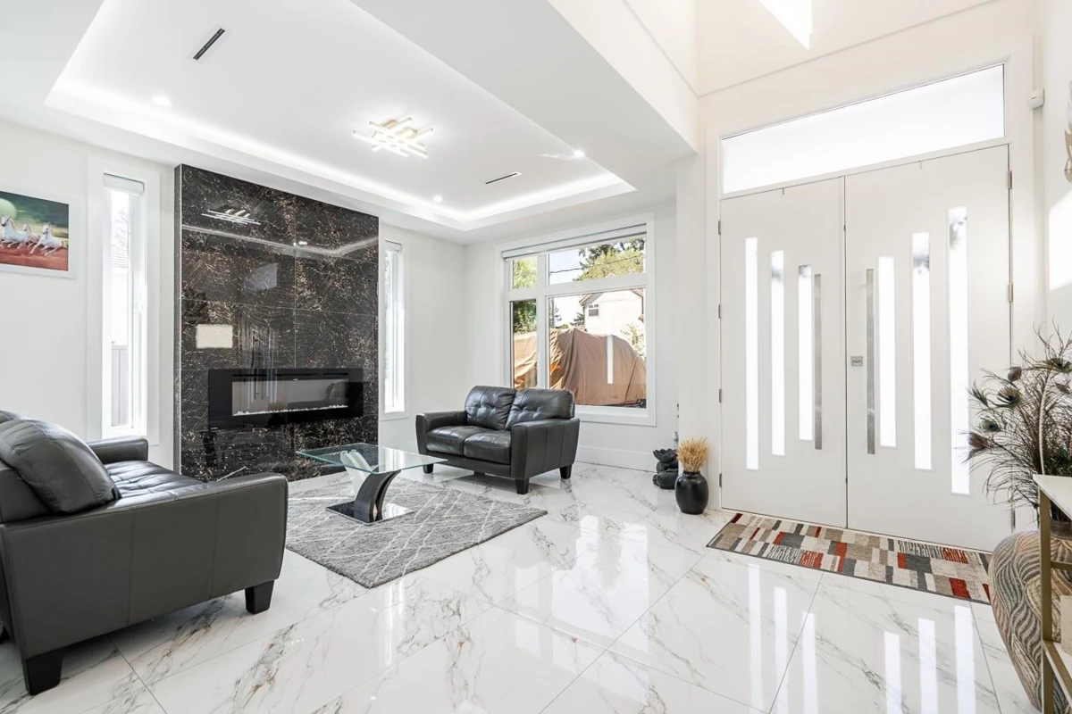 Dining Area Photo of 13548 58a Avenue, Surrey, BC