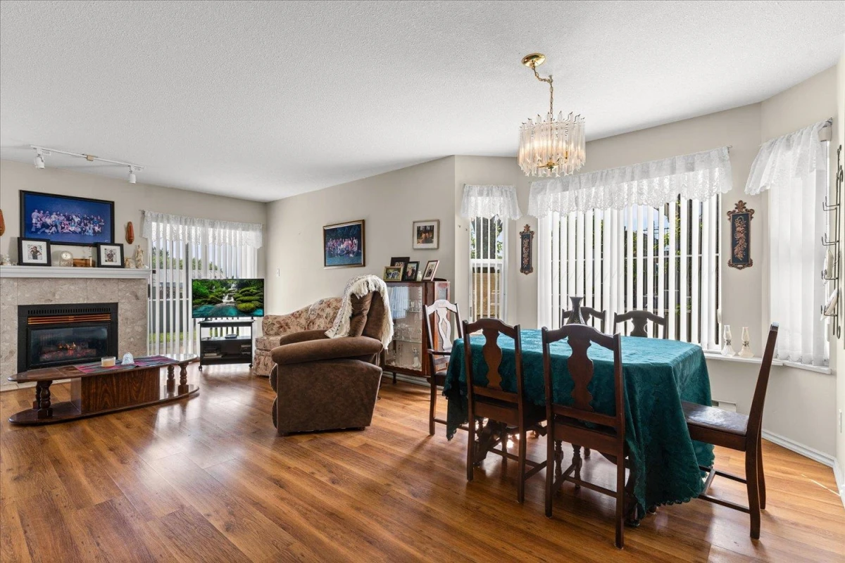 Family Room Photo of 1 8533 Broadway Road, Chilliwack, BC