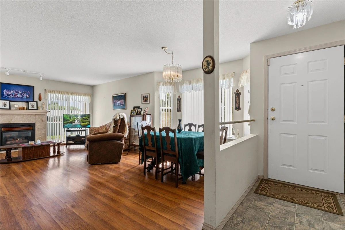 Living Room Photo of 1 8533 Broadway Road, Chilliwack, BC