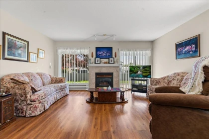 Kitchen Photo of 1 8533 Broadway Road, Chilliwack, BC