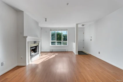 127 6588 Southoaks Crescent, Burnaby, BC, Burnaby — Apartment/Condo for sale