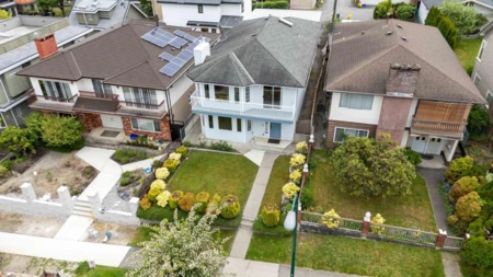 Garden / Landscaping Photo of 3926 Kaslo Street, Vancouver, BC