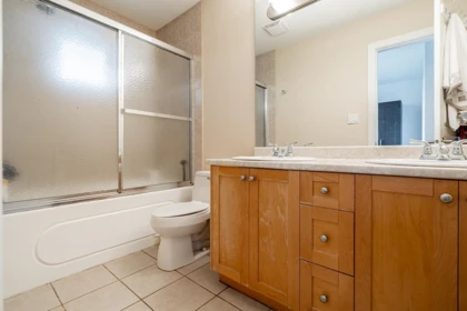 Hallway Photo of 1124 Rochester Avenue, Coquitlam, BC