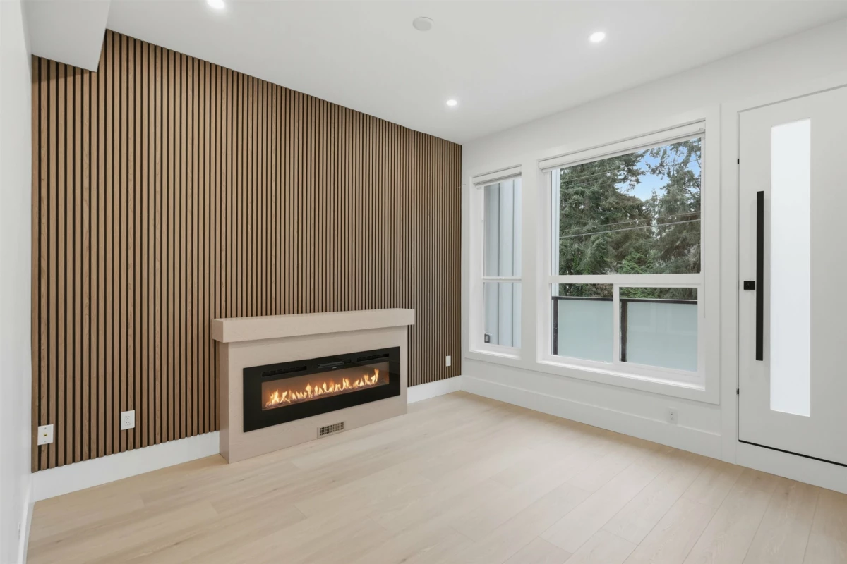 Dining Area Photo of 1 12863 Marine Drive, Surrey, BC