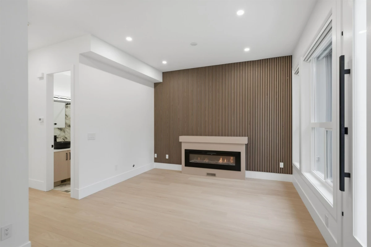 Family Room Photo of 1 12863 Marine Drive, Surrey, BC