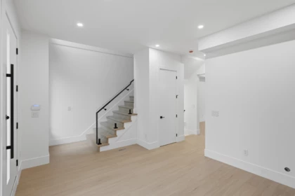 Basement Recreation Room Photo of 1 12863 Marine Drive, Surrey, BC
