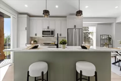 Kitchen Photo of 5 46106 Riverside Drive, Chilliwack, BC