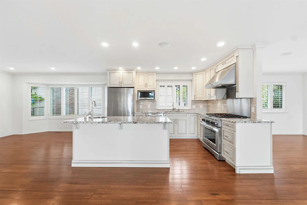 Family Room Photo of 21260 Douglas Avenue, Maple Ridge, BC