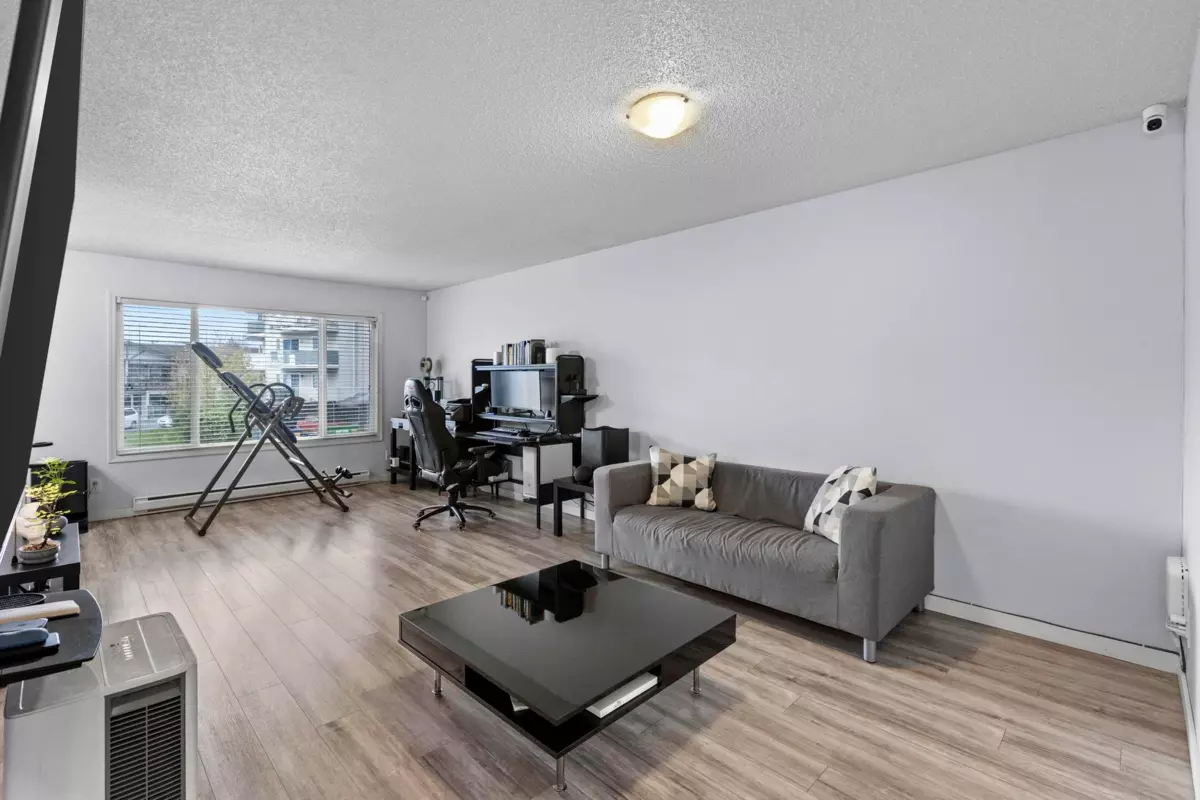 Dining Area Photo of 13 46260 Harford Street, Chilliwack, BC