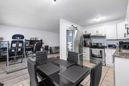 Kitchen Island Photo of 13 46260 Harford Street, Chilliwack, BC
