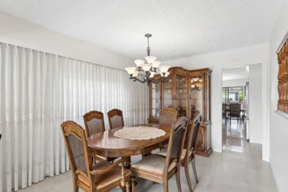 Kitchen Island Photo of 2581 E 3rd Avenue, Vancouver, BC