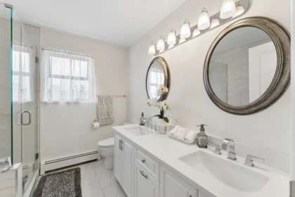 Mudroom Photo of 2581 E 3rd Avenue, Vancouver, BC
