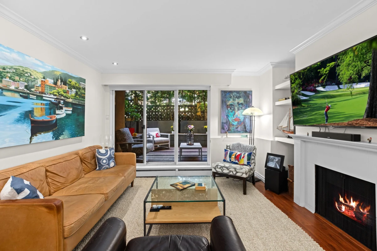 Living Room Photo of 105 1125 Gilford Street, Vancouver, BC