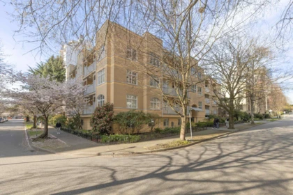 Swimming Pool Photo of 105 1125 Gilford Street, Vancouver, BC