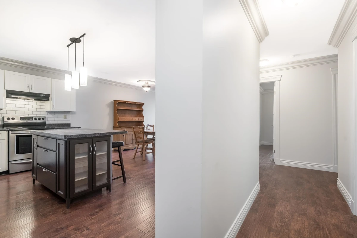 Dining Area Photo of 312 33030 George Ferguson Way, Abbotsford, BC