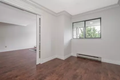 Mudroom Photo of 312 33030 George Ferguson Way, Abbotsford, BC