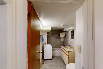 Walk-In Closet Photo of 1349 E 14th Avenue, Vancouver, BC
