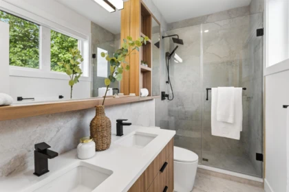 Powder Room Photo of 1 2258 Napier Street, Vancouver, BC