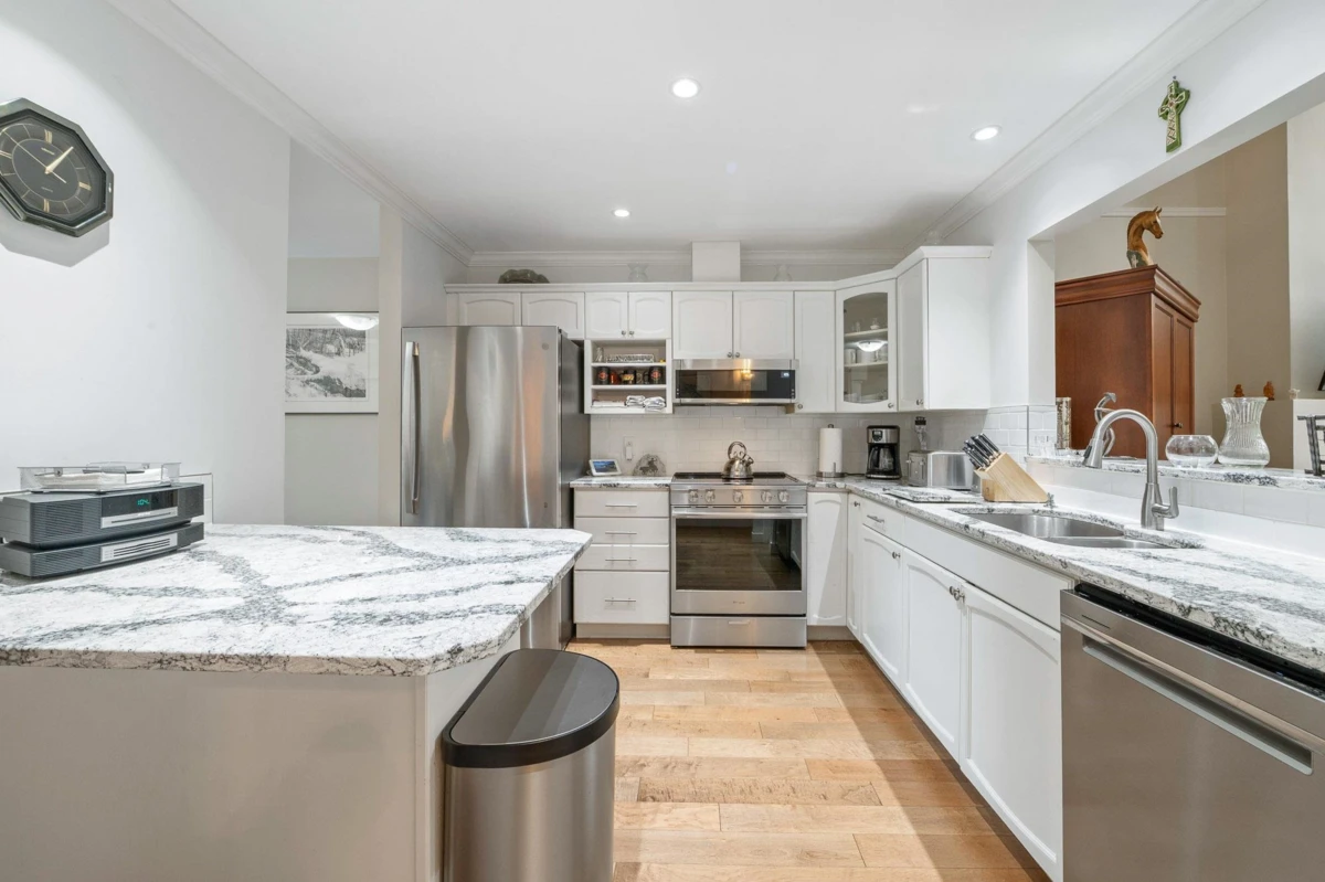 Dining Area Photo of 67 2500 152 Street, Surrey, BC
