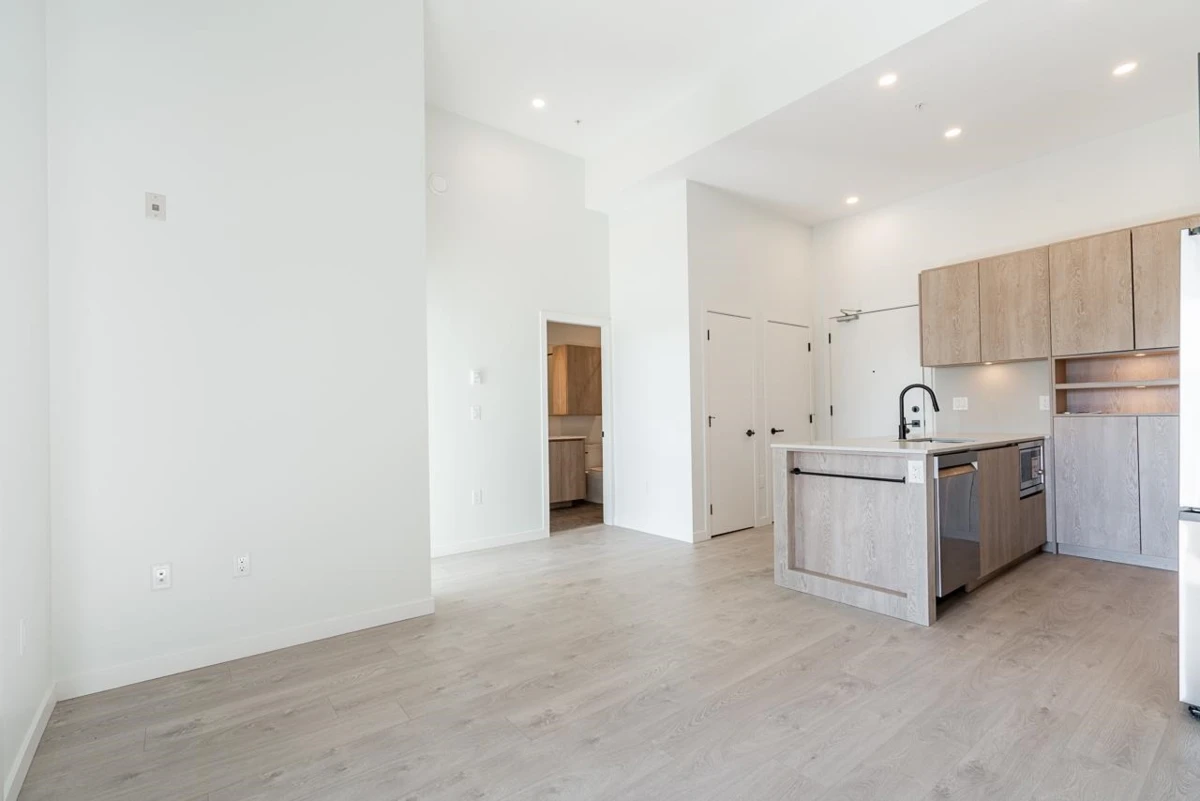 Family Room Photo of 304 19577 65b Avenue, Surrey, BC