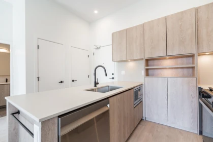 Primary Bathroom Photo of 304 19577 65b Avenue, Surrey, BC