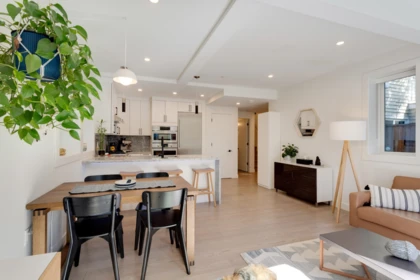 Kitchen Photo of 1372 E 10th Avenue, Vancouver, BC