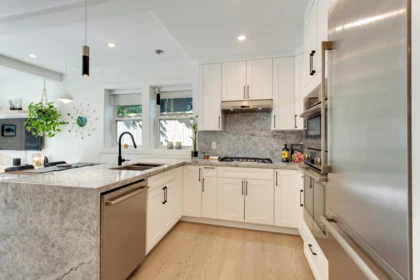 Pantry Photo of 1372 E 10th Avenue, Vancouver, BC