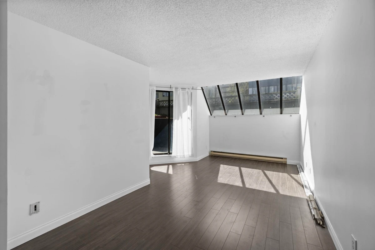 Exterior Rear Photo of 207 1270 Robson Street, Vancouver, BC