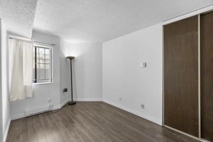 Hallway Photo of 207 1270 Robson Street, Vancouver, BC
