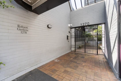 Hot Tub / Spa Photo of 207 1270 Robson Street, Vancouver, BC